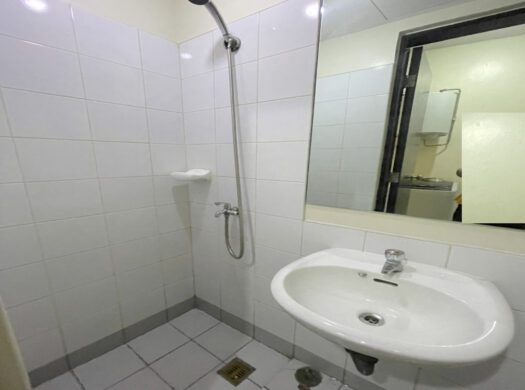 One Serendra Palm Tower 1BR Condo for Sale in BGC – ₱25M | Low-Rise Unit