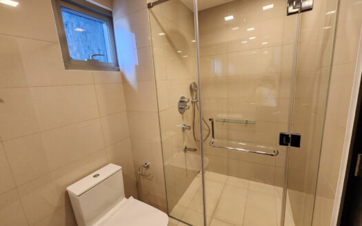 West Gallery Place Condo for Sale in BGC
