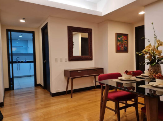 One Serendra West 2BR Condo for Sale | PROPERTY CODE: DS88-004368