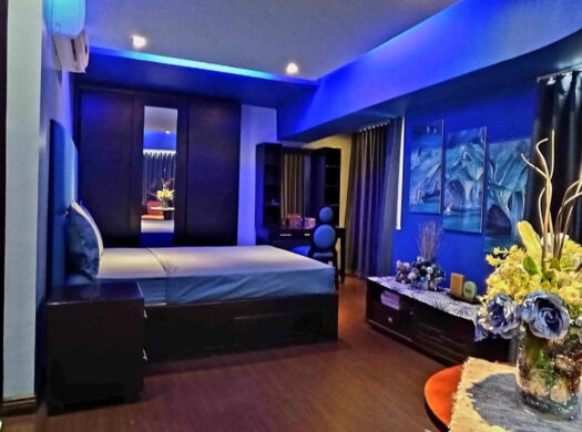 Fort Victoria 2BR Bi-Level Condo for Sale BGC – Fully Furnished Corner Unit with Scenic Views | PROPERTY CODE: DS88-004675