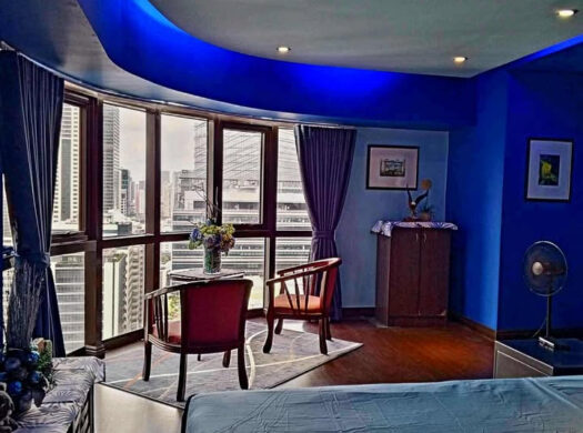 Fort Victoria 2BR Bi-Level Condo for Sale BGC – Fully Furnished Corner Unit with Scenic Views | PROPERTY CODE: DS88-004675