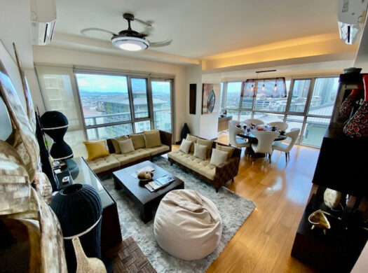 One Serendra 2BR Condo for Sale BGC – West Tower High-Floor Unit with Pool Views | PROPERTY CODE: DS88-003643