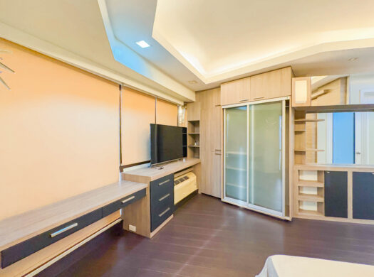 Icon Residences BGC Condo for Sale | 2BR Fully Furnished with Golf View & Parking